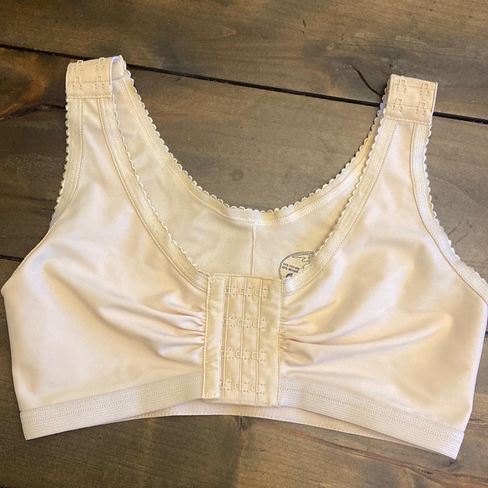 Marena surgical recovery bra nude clasp front and shoulder straps size M